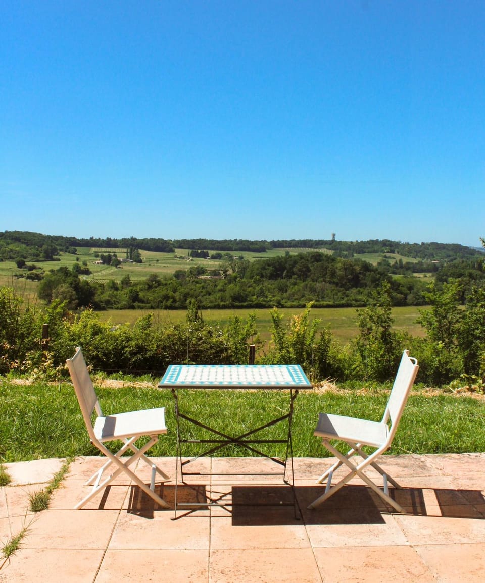 Petit Vaure House in Nouvelle-Aquitaine