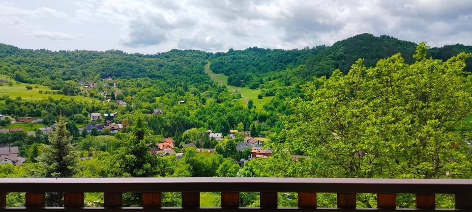 Nearby landmark, Natural landscape, Mountain view