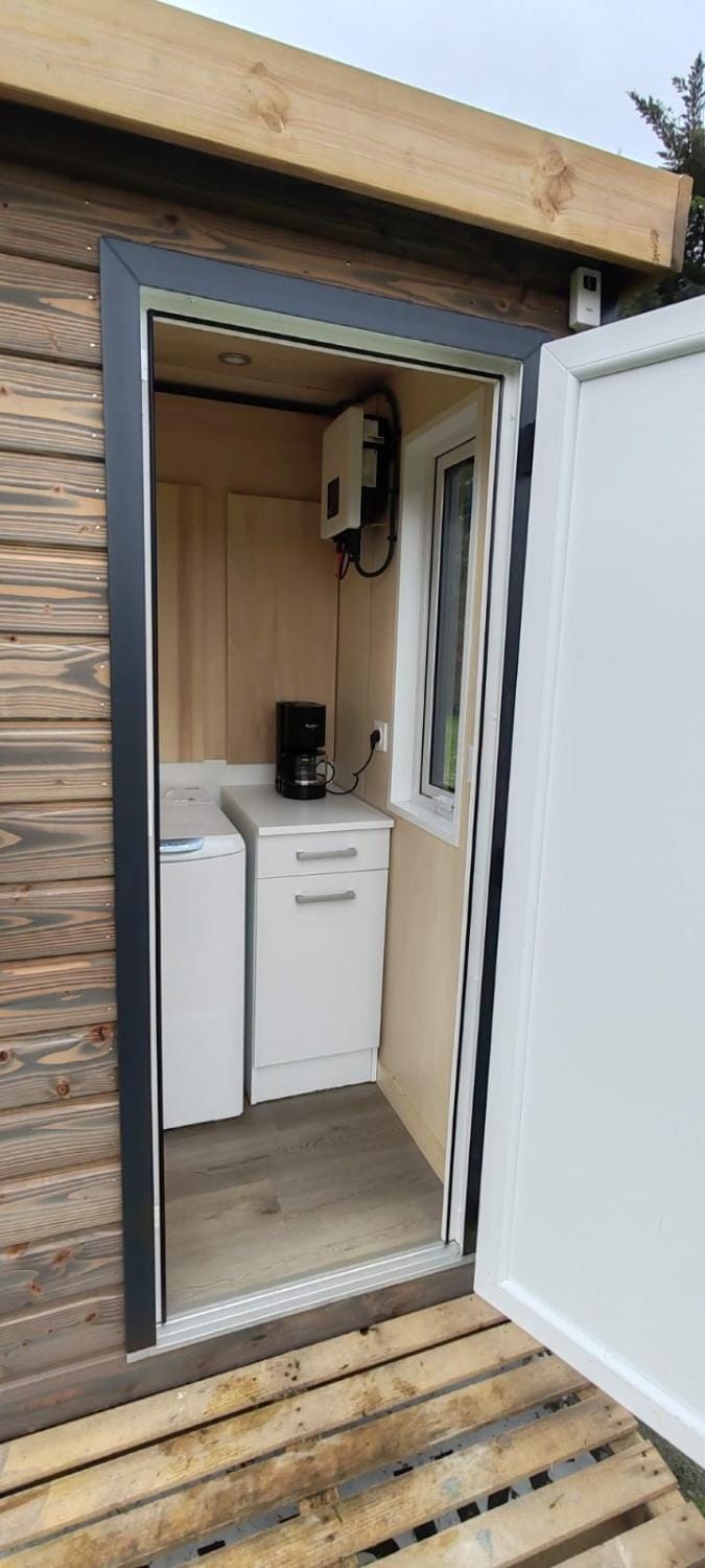 microwave, washing machine