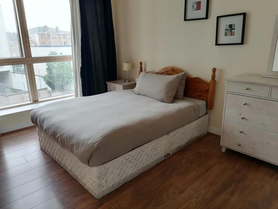 3bed 3bath Liffey river view Apartment in Dublin