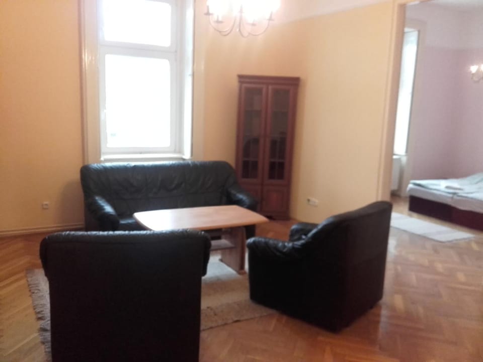 Day, Living room, Living room
