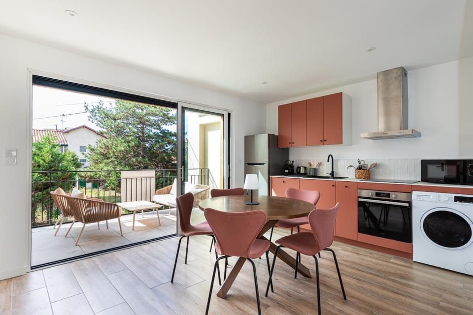 Zest Terracotta Villeurbanne Apartment in Villeurbanne