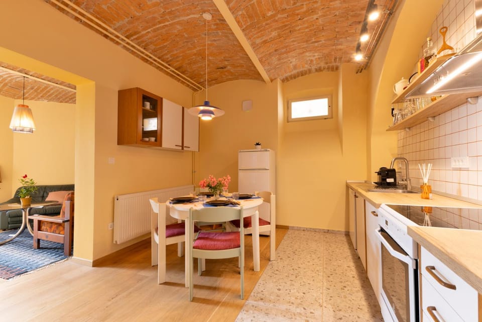 Living room, Seating area, Dining area, kitchen