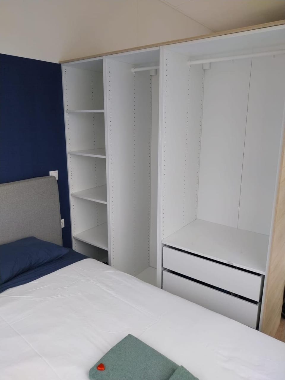 Bed, Photo of the whole room, Bedroom, wardrobe