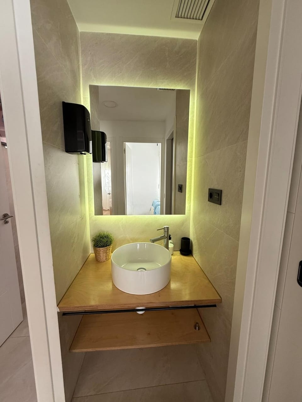 Retiro Residence Zafiro Apartment in Madrid