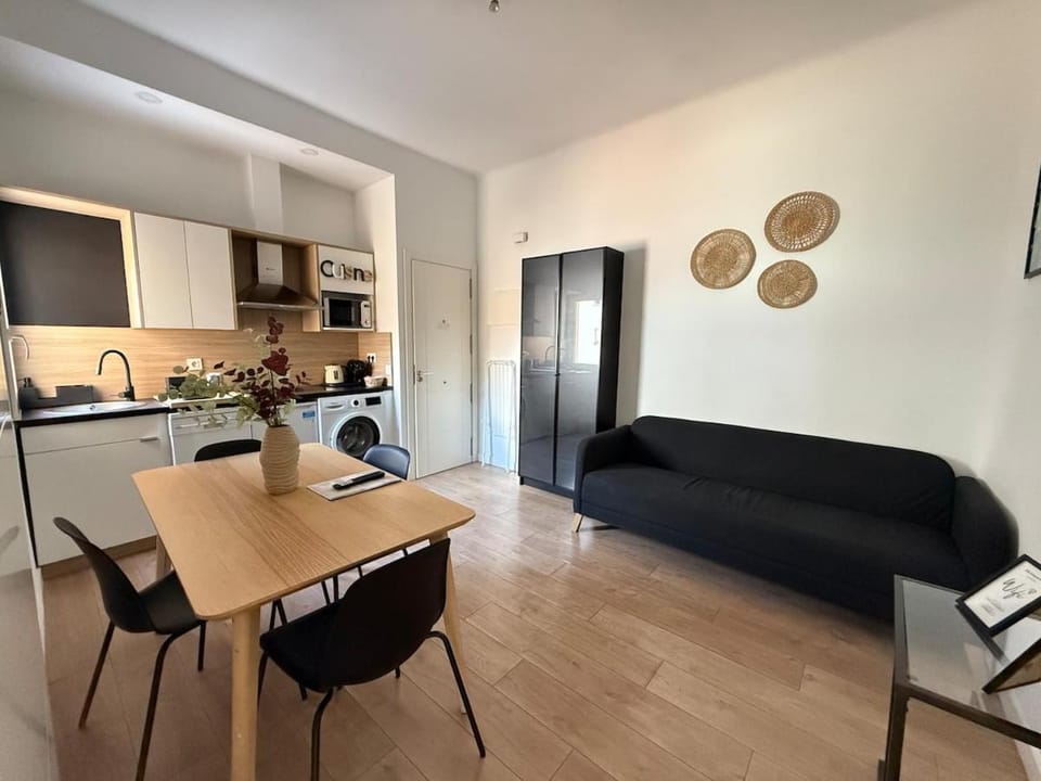 Retiro Residence Zafiro Apartment in Madrid