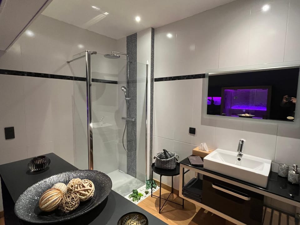 Pause Thermale Suite Bed and Breakfast in Liège