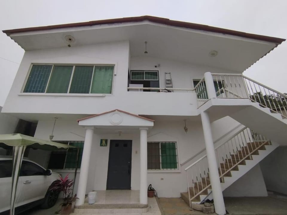Great apartment to rest and stay active Apartment in Santa Elena Province