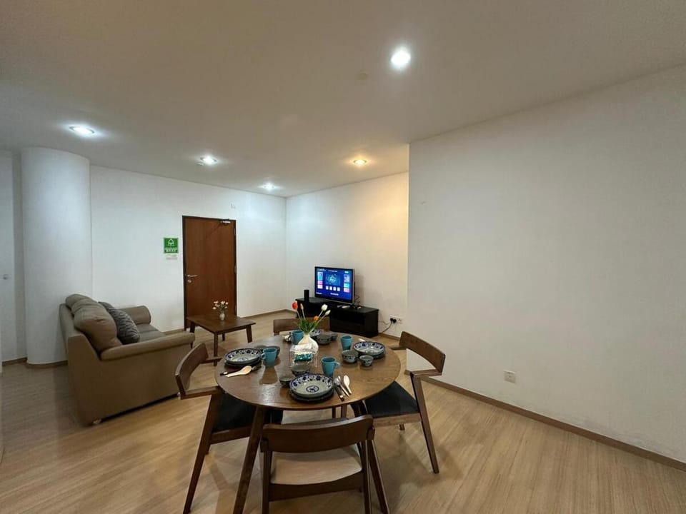Modern Cozy Seaview Entire Suites 118 Island Plaza Apartment in Tanjung Bungah