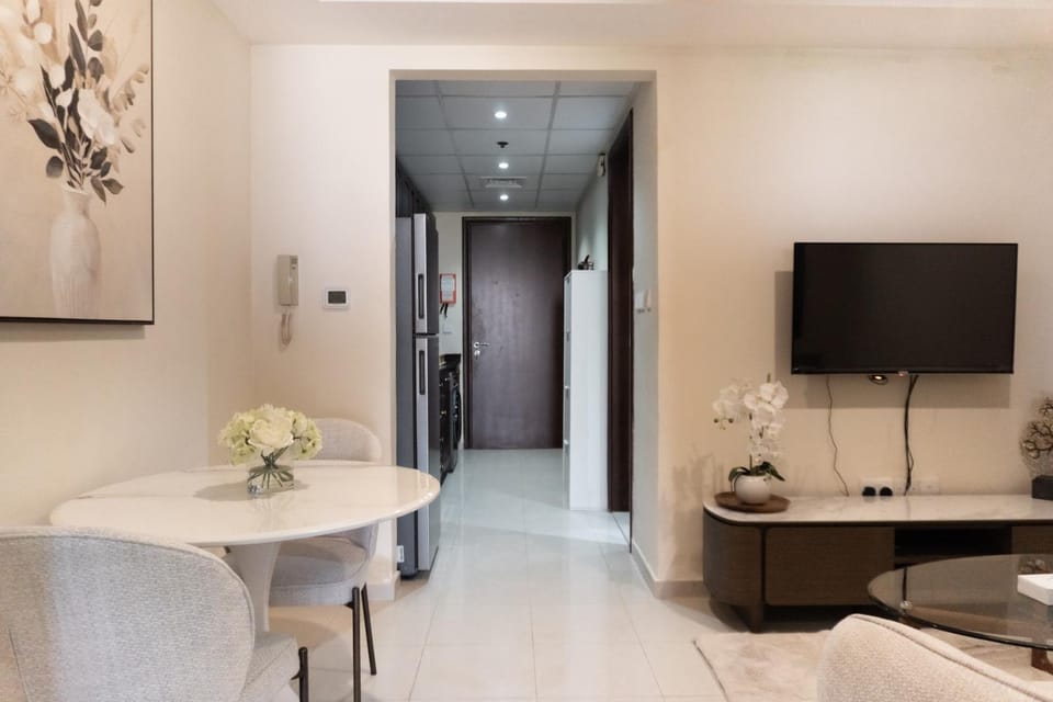 Golf and Lake View Studio in Royal Breeze Apartment in Ras al Khaimah
