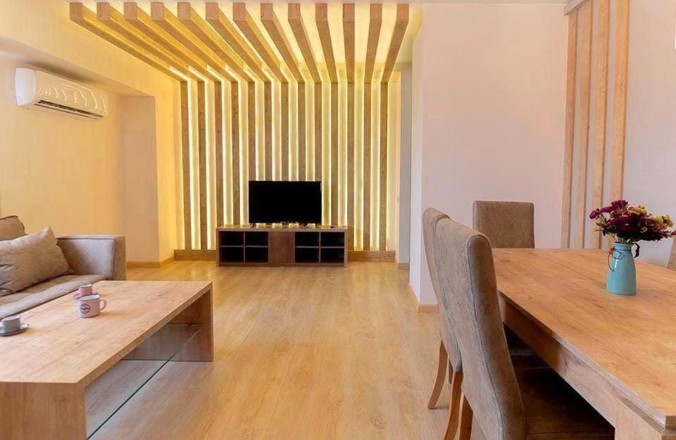Modern 2 Bedroom and 2 Bathroom Apartment In the MIDDLE of City Center, Nex Apartment in Yerevan
