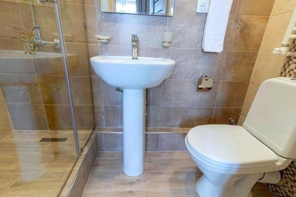Modern 2 Bedroom and 2 Bathroom Apartment In the MIDDLE of City Center, Nex Apartment in Yerevan
