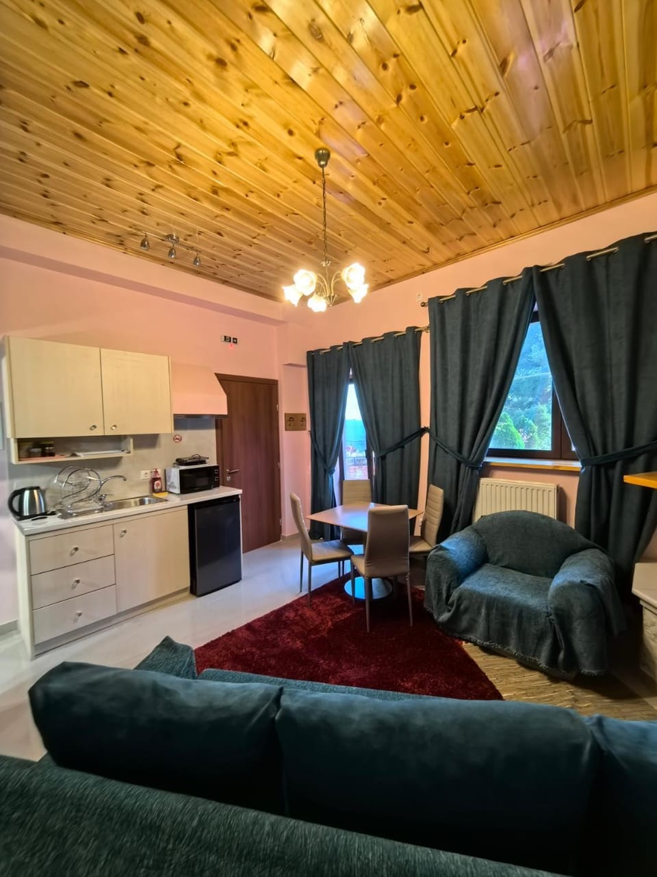 Kitchen or kitchenette, Living room, Seating area