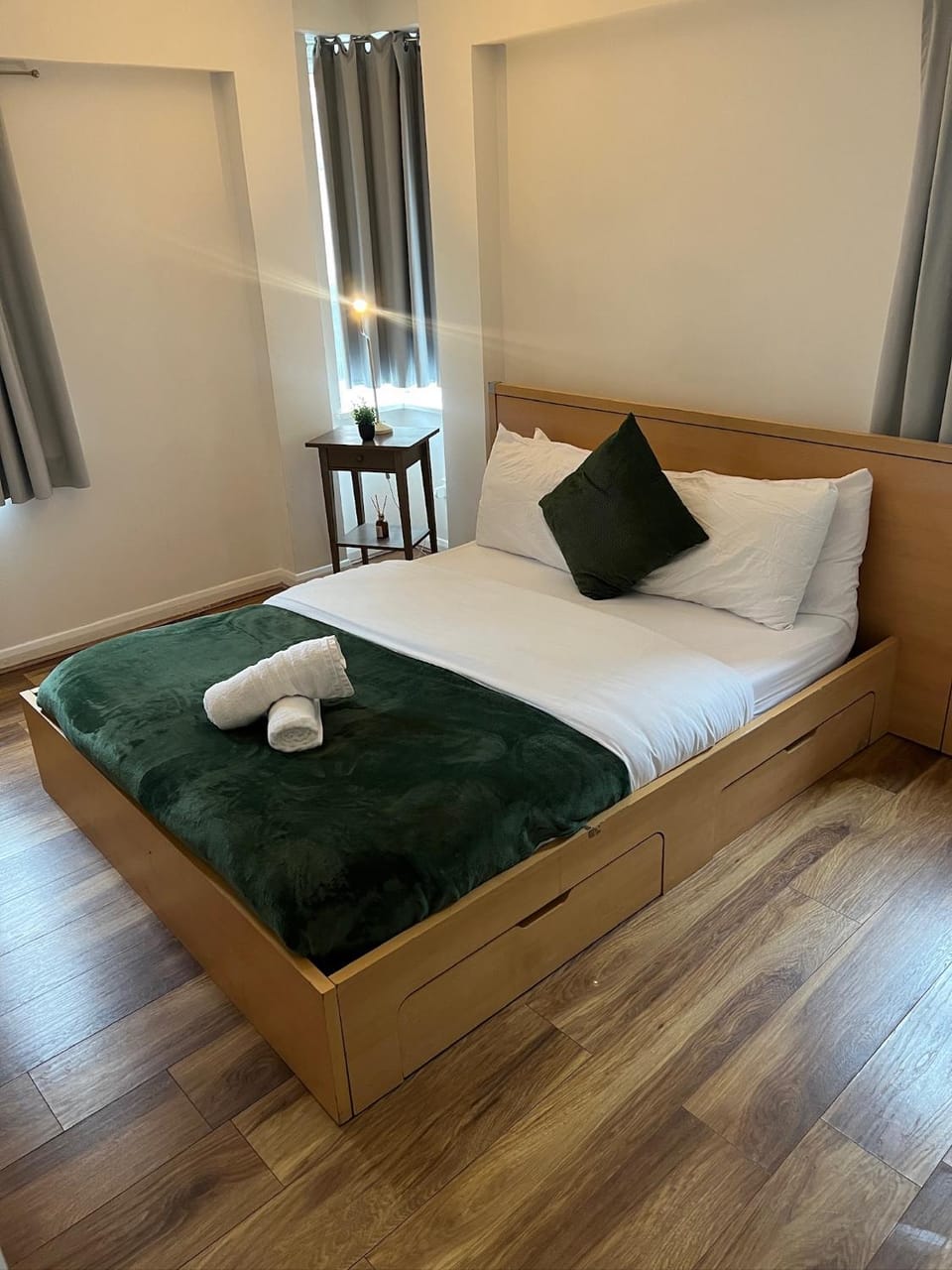 Comfy Spacious Home-Near Canary Wharf & O2-Free Gated Parking Apartment in London Borough of Lewisham