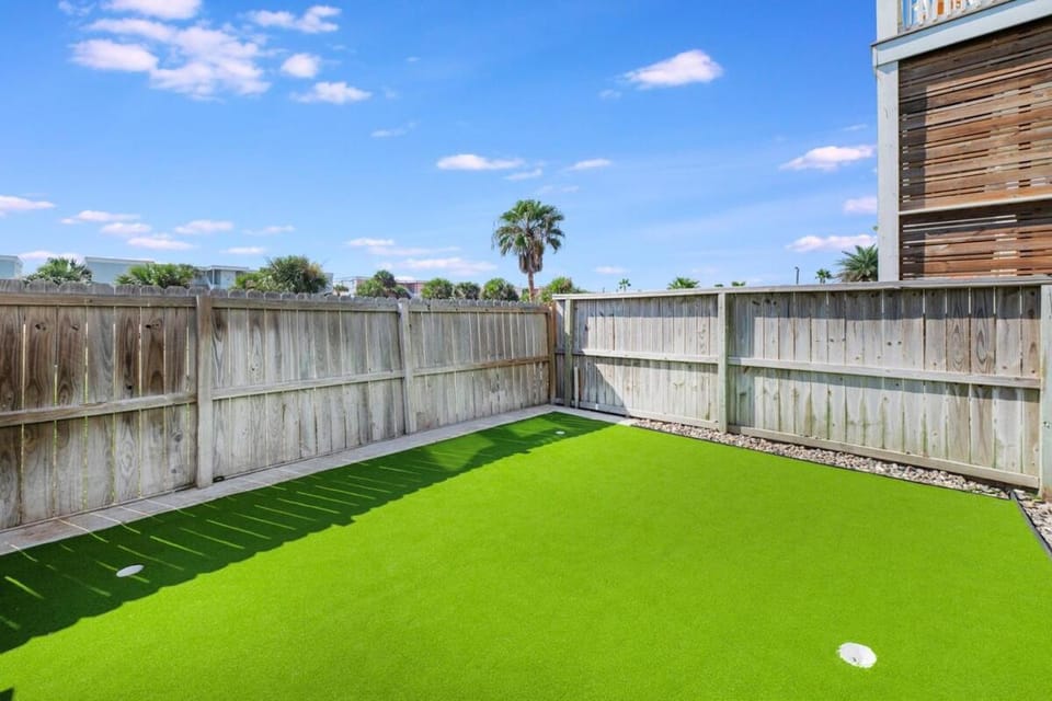 Blue Marlini Ocean views and private heated pool House in Port Aransas