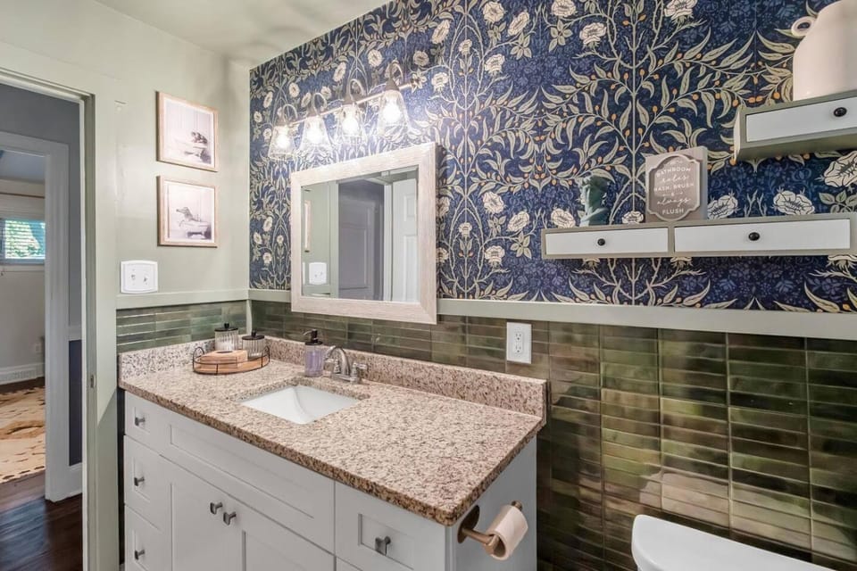 3BR PGA Garden Oasis - Near Quail Hollow and Light Rail House in Charlotte