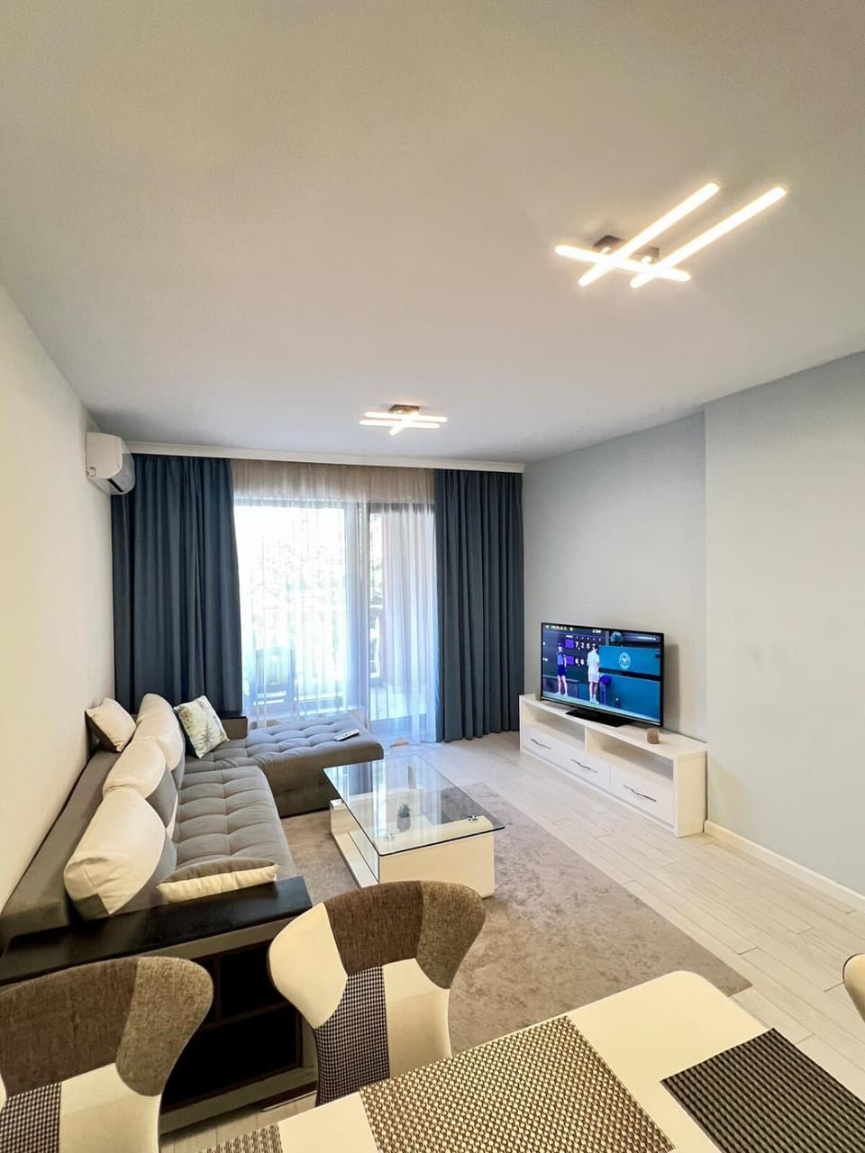 Communal lounge/ TV room, TV and multimedia, Living room, Seating area