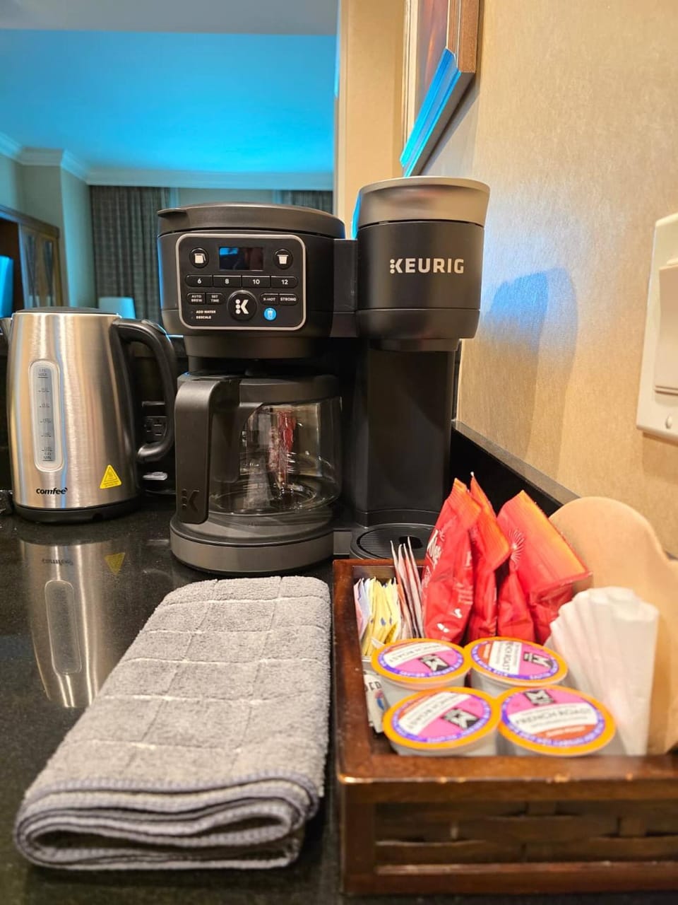 Coffee/tea facilities, Kitchen or kitchenette, Food and drinks
