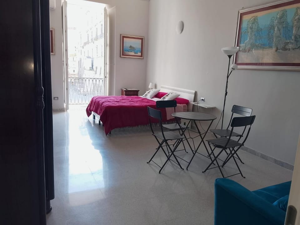 al vecchio lanificio Bed and Breakfast in Naples