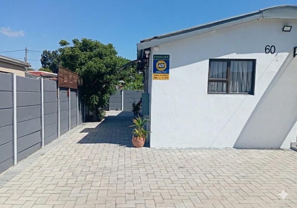 60 On Kosmos Bed and Breakfast in Cape Town