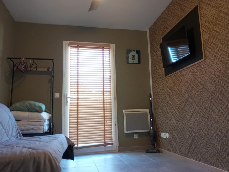 Studio Bed and Breakfast in Occitanie