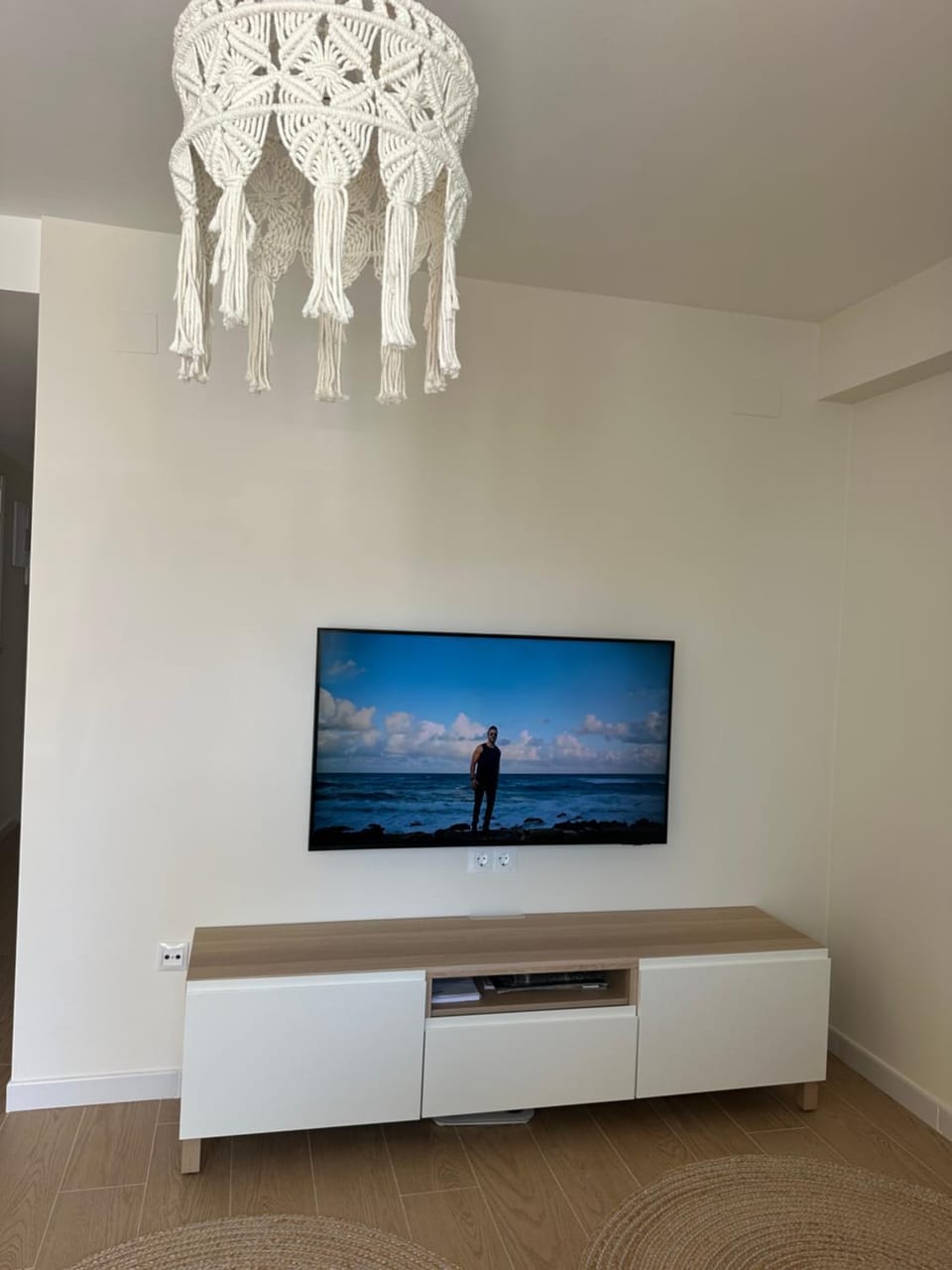Communal lounge/ TV room