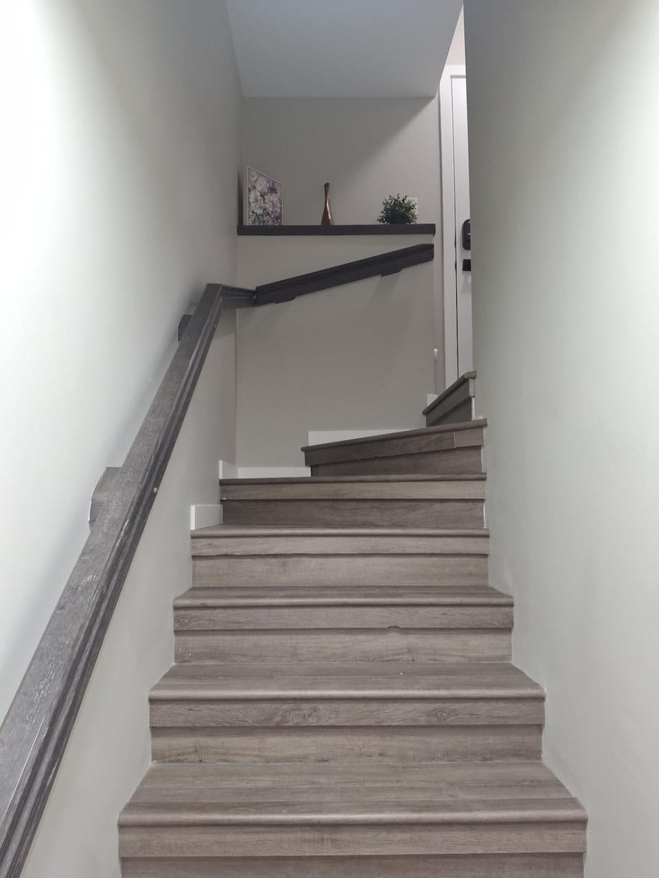 Oxnard Villa Apartment in Winnipeg