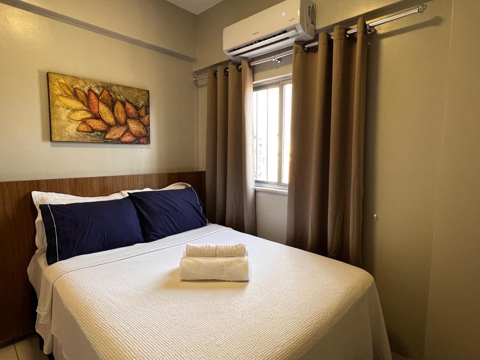 Bed, Bedroom, towels, air conditioner