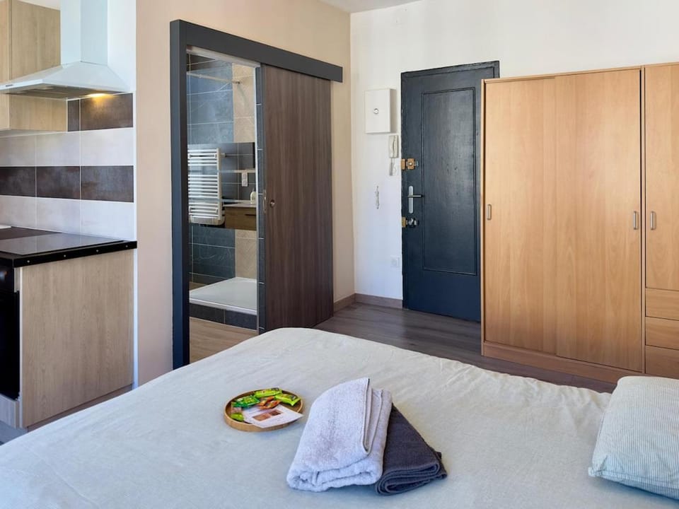 Bed, Photo of the whole room, Bedroom, towels, wardrobe