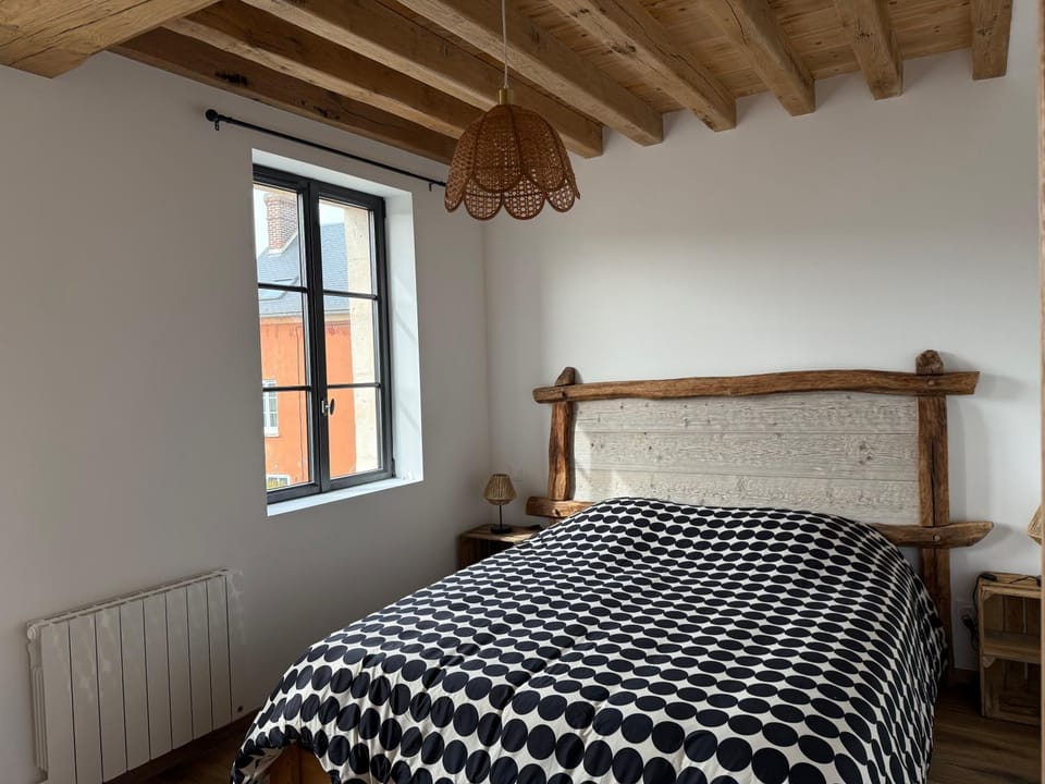 Bed, Photo of the whole room, Bedroom