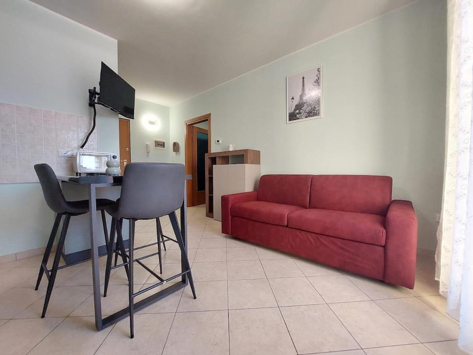 TV and multimedia, Living room, Dining area