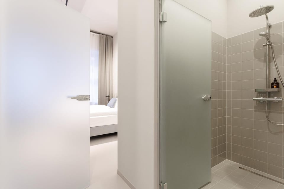 Shower, Bathroom, towels