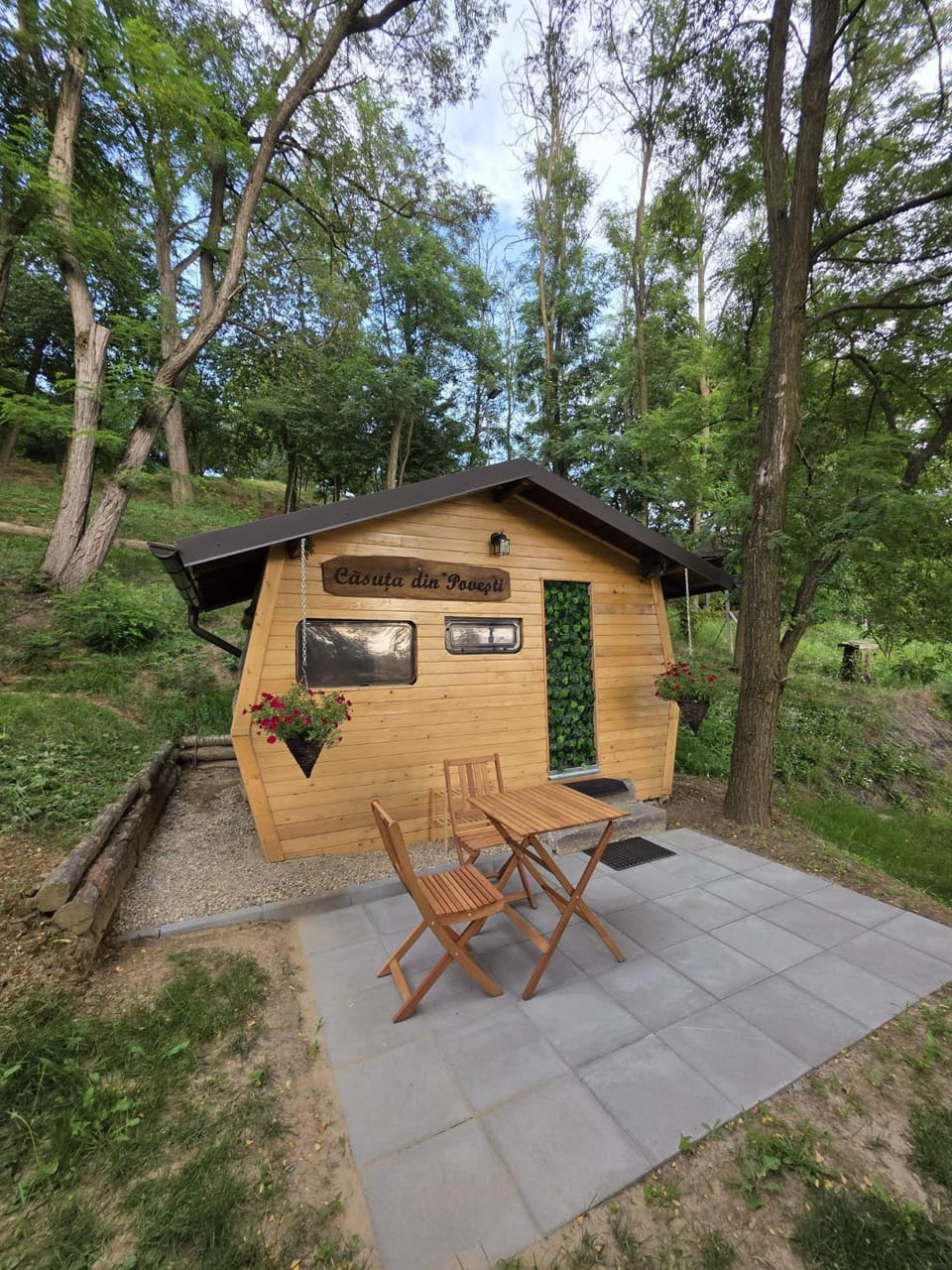 Casa Matteo & Camping Nature lodge in Romania