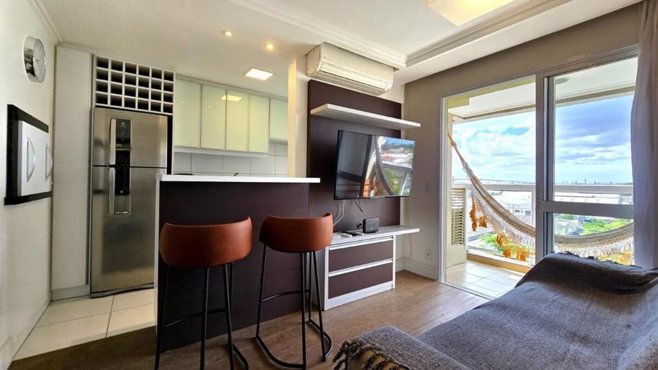 Communal lounge/ TV room, Kitchen or kitchenette, Living room