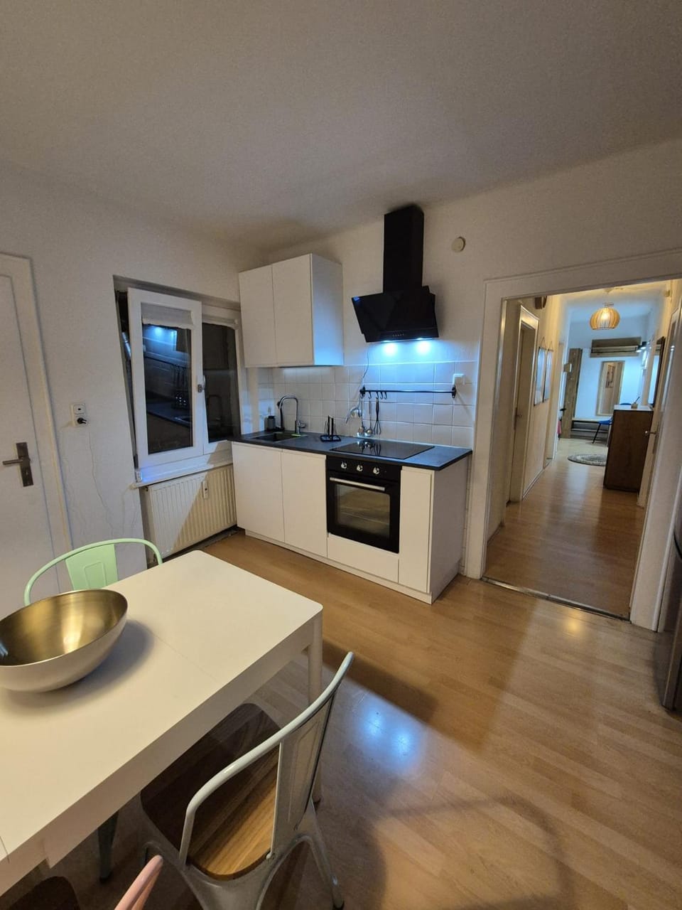 Kitchen or kitchenette, Dining area, dishwasher, stove