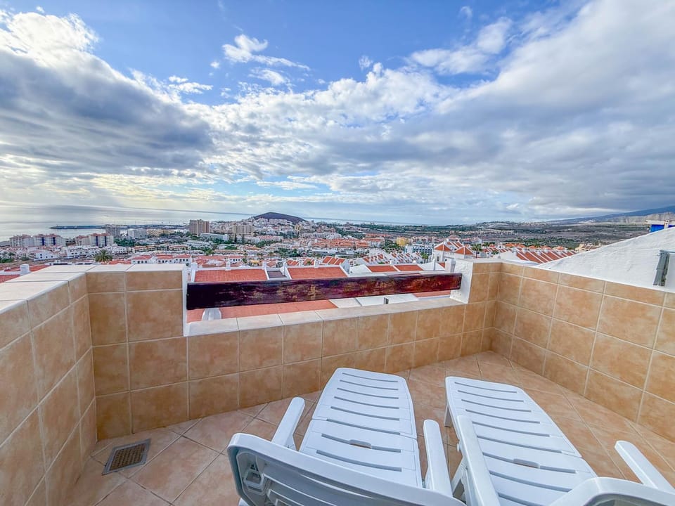 Port Royale Ocean Views Los Cristianos Apartment in Los Cristianos
