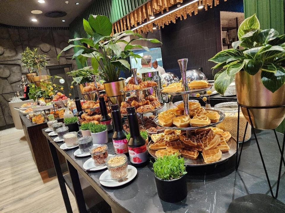 Buffet breakfast