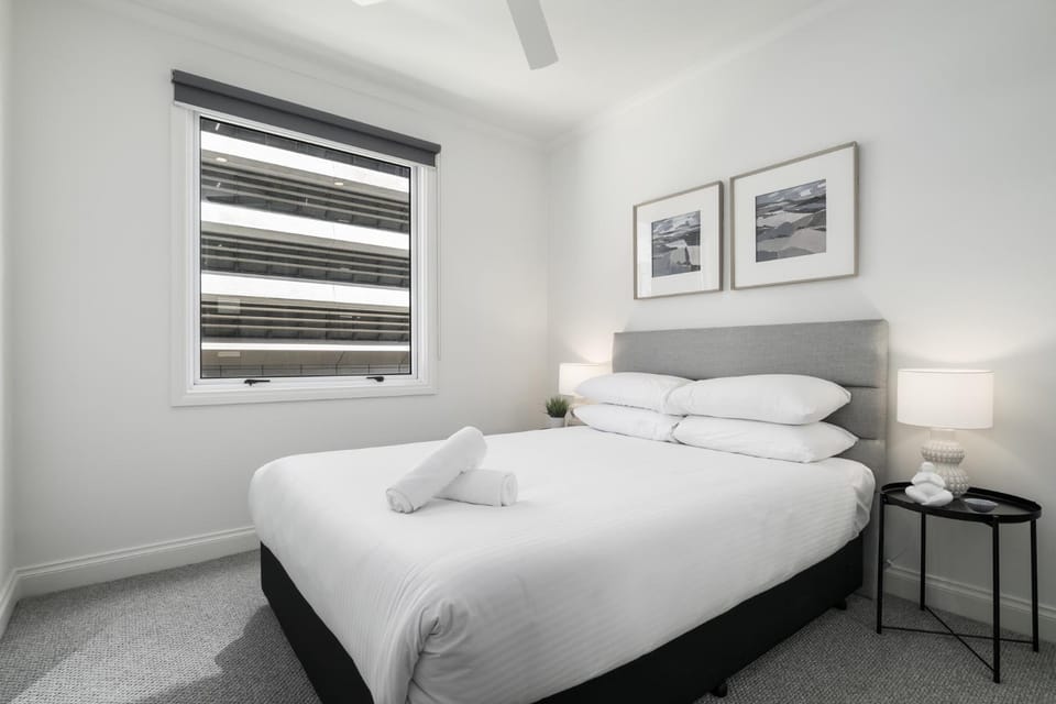 Spacious 3-Bed Apartment in Melbourne CBD Apartment in Melbourne