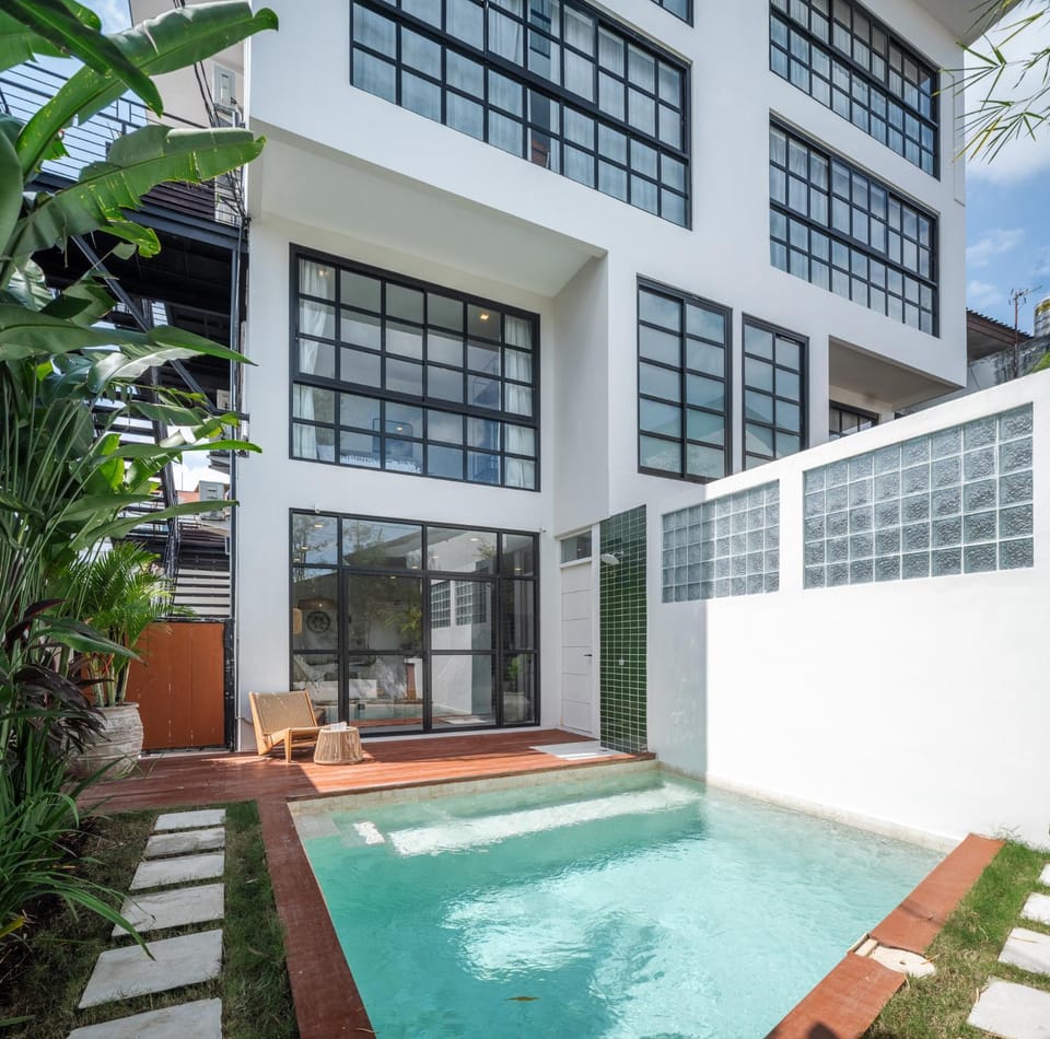 Property building, Swimming pool