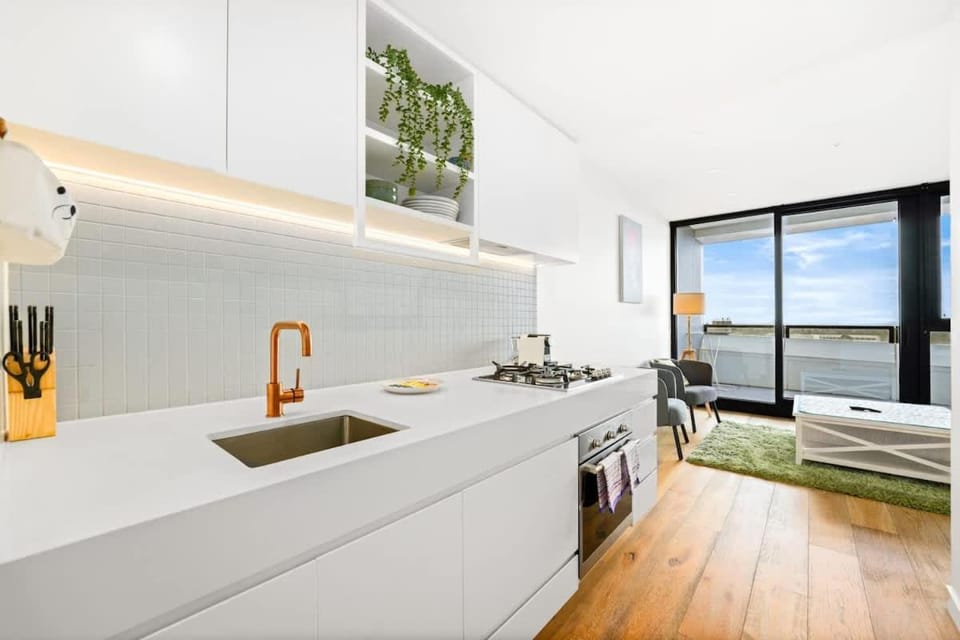 Galleria - Sleek & Sunlit Living in Glen Waverley Apartment in Glen Waverley