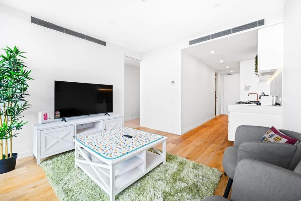 Galleria - Sleek & Sunlit Living in Glen Waverley Apartment in Glen Waverley