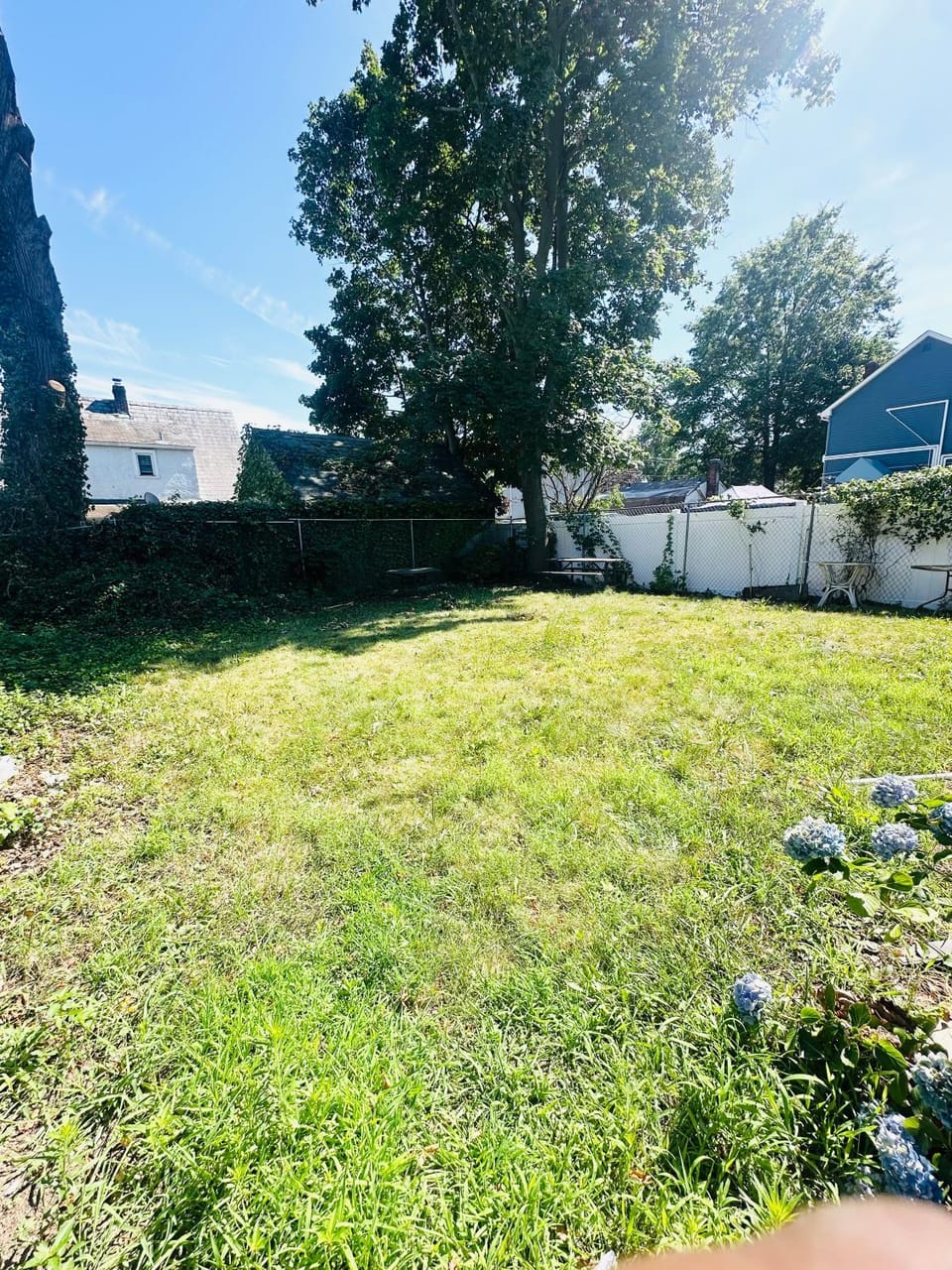 Spacious 4Bdrs house with parking House in Hempstead