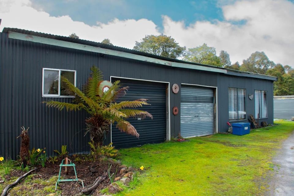 The Farm House in Tasmania