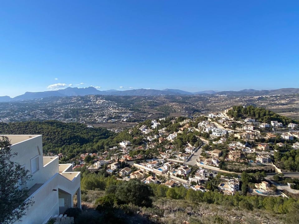 Day, Neighbourhood, City view, Mountain view