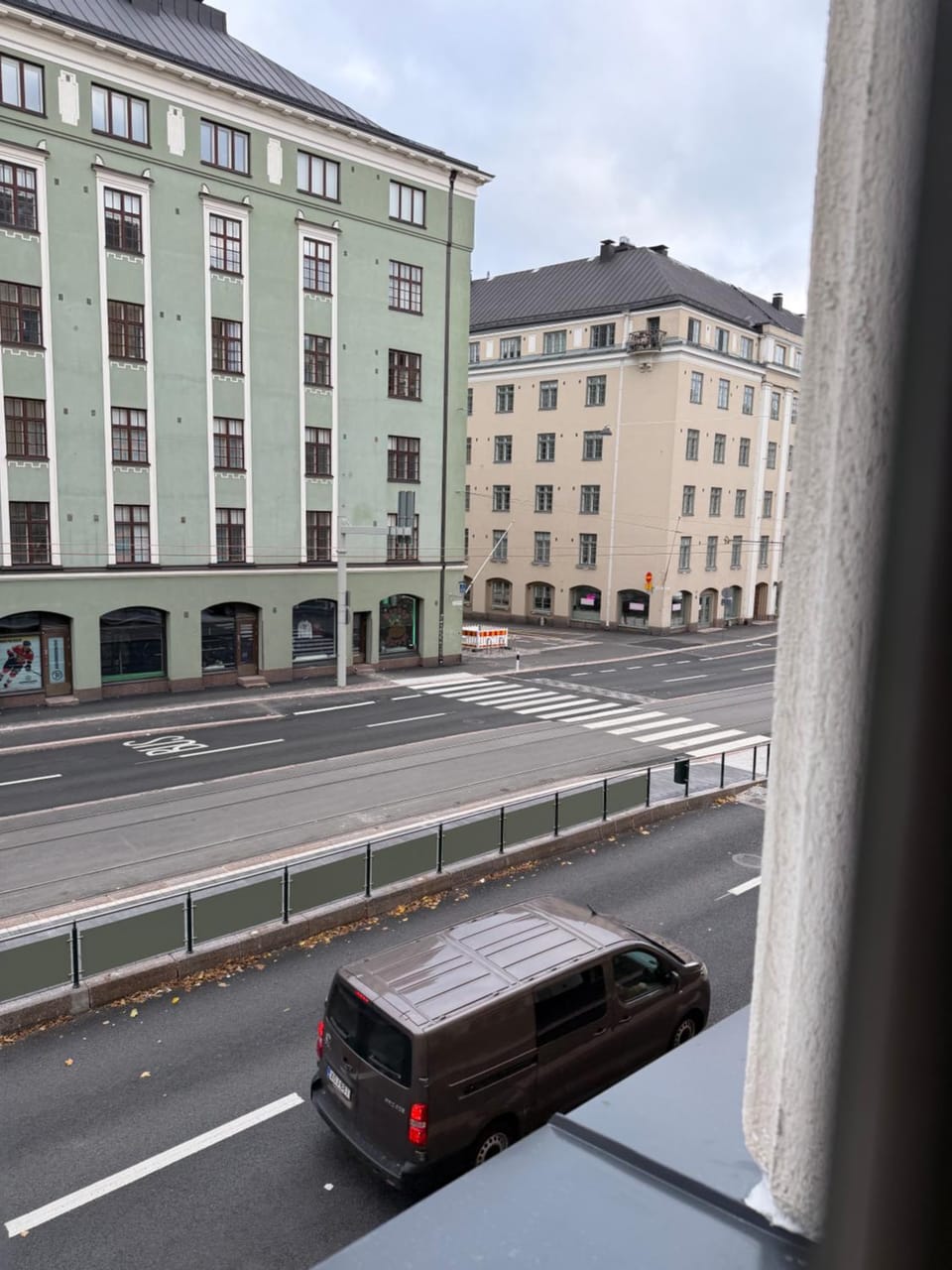 TAKA-TÖÖLÖ - a Stylish Urban Hideaway Apartment in Helsinki