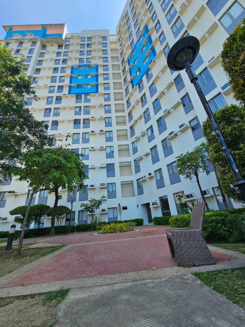 Property building, Neighbourhood
