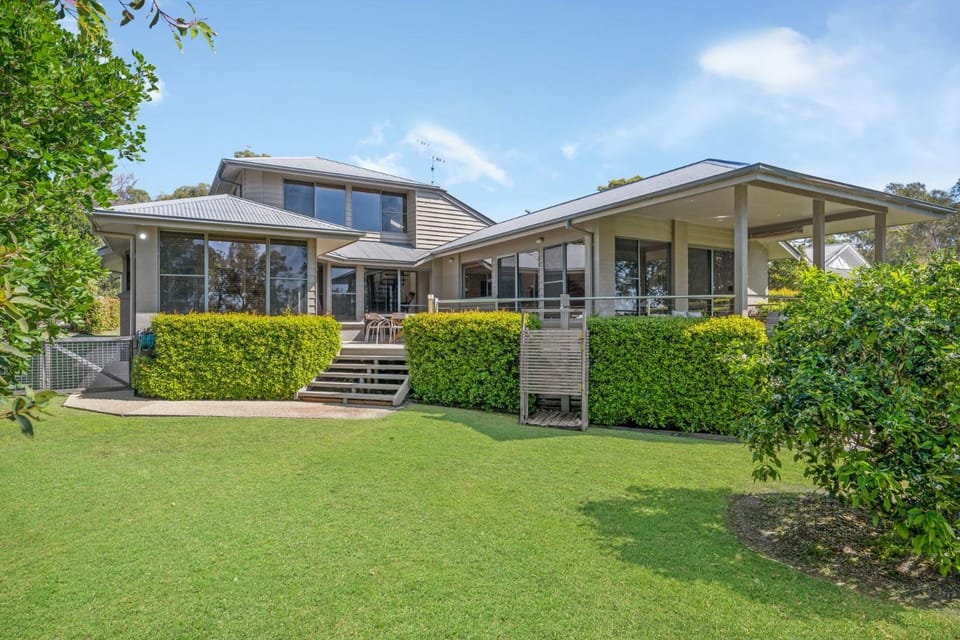 Lakeside Bliss House in Camden Haven