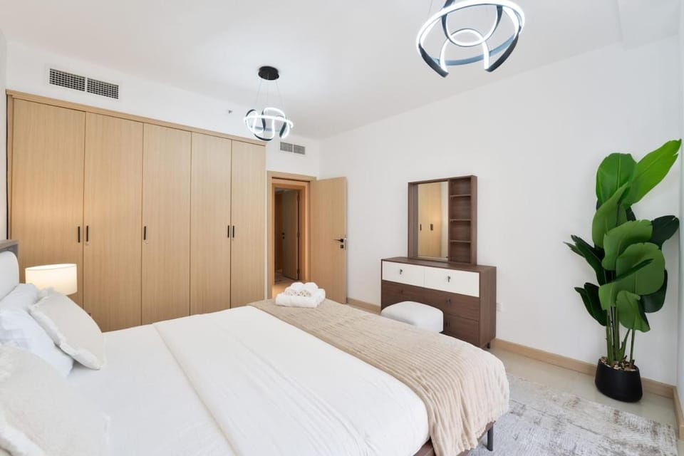 Elegant and Spacious 3-bedroom in JBR Apartment in Dubai