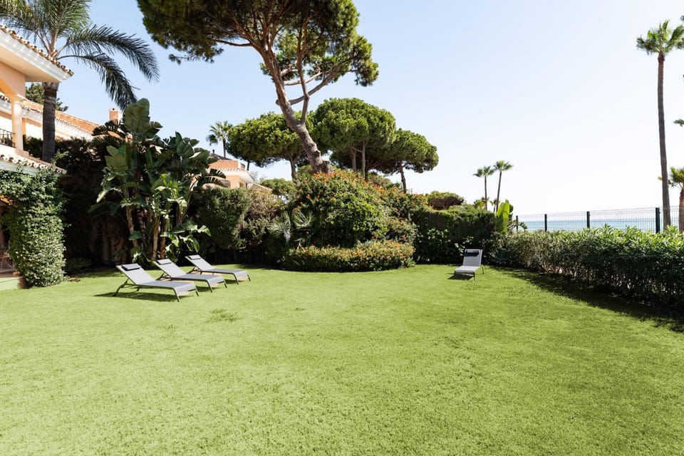 Natural landscape, Garden, Garden view, Sea view, sunbed