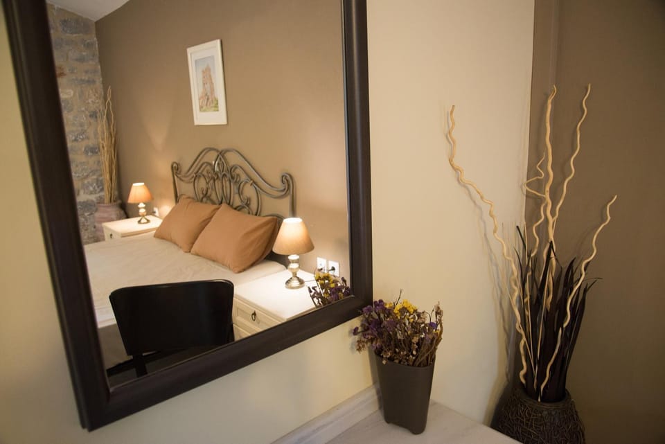 Bed, Decorative detail, Bedroom